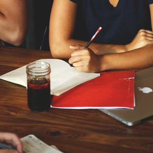 How to Conduct UX Usability Testing on a Budget: 7 Methods That Work Without Expensive Tools
